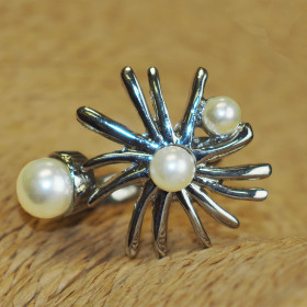 Pearl Ring