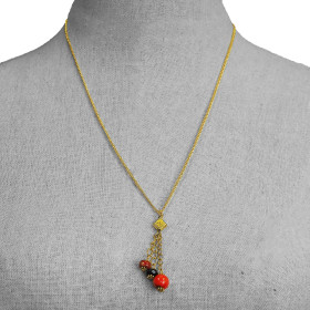 Round Coral Stones Necklace in Gold