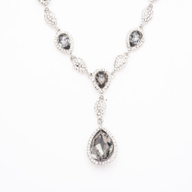 Classy Teardrop Smoky Necklace
