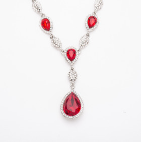 Classy Teardrop Red Necklace